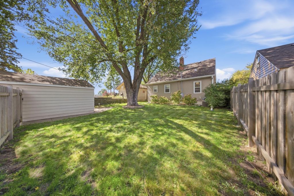1446 Dale Street N, Saint Paul, MN 55117 — photo 3