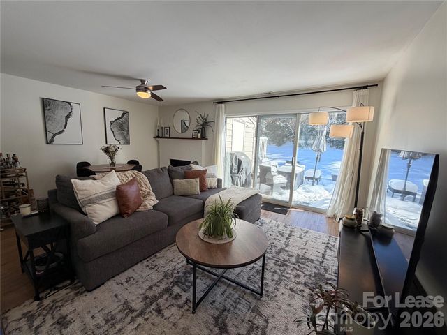 2757 Von Thuringer Court, Charlotte, NC 28210