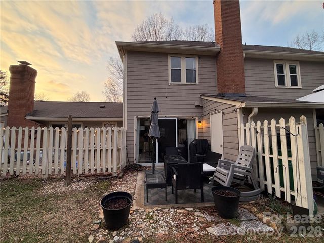 2757 Von Thuringer Court, Charlotte, NC 28210