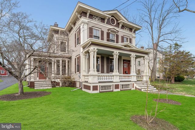 68 W MAIN ST, Clinton, NJ 08809