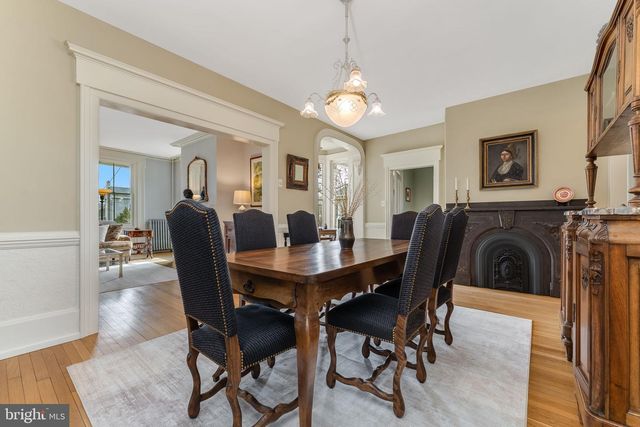 68 W MAIN ST, Clinton, NJ 08809