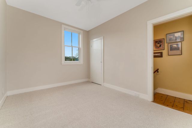 68 W MAIN ST, Clinton, NJ 08809