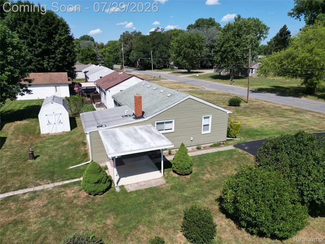 6212 Roberta Street, Burton, MI 48509
