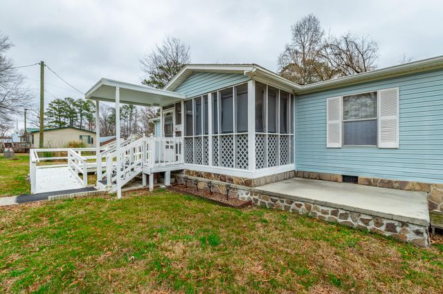 89 Bowling Road, Ringgold, GA 30736