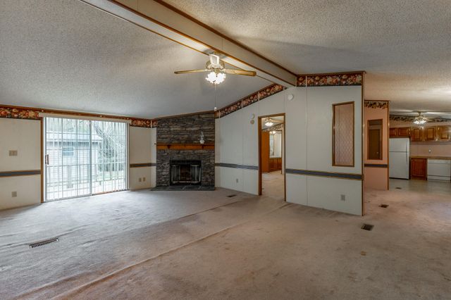 89 Bowling Road, Ringgold, GA 30736