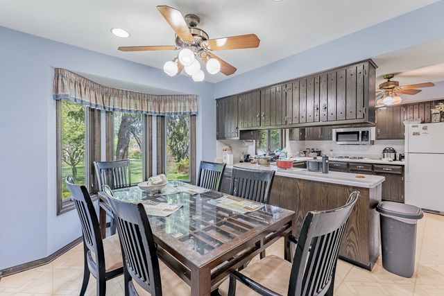 150 Shady Lane, Bartlett, IL 60103