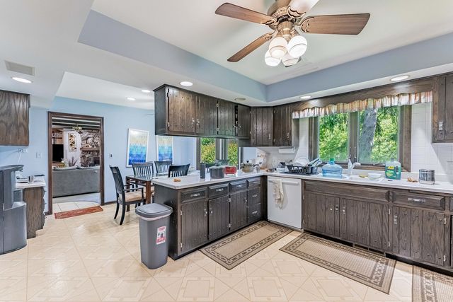 150 Shady Lane, Bartlett, IL 60103