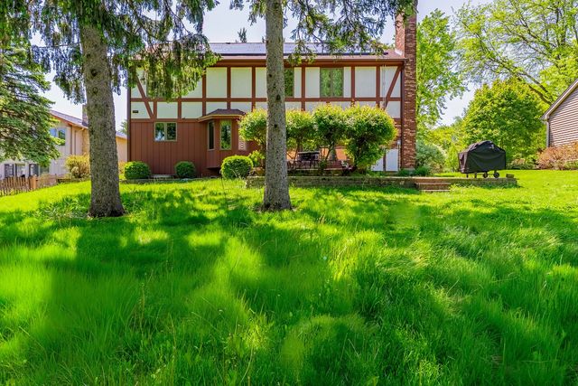 150 Shady Lane, Bartlett, IL 60103