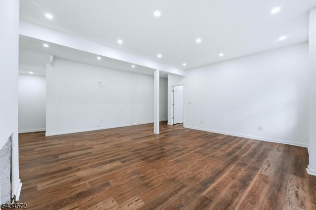 75 Washington St, East Orange City, NJ 07017