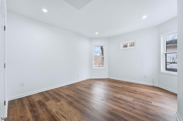 75 Washington St, East Orange City, NJ 07017