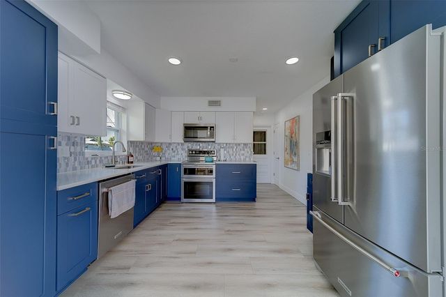 2109 BAYSHORE DRIVE, Belleair Beach, FL 33786