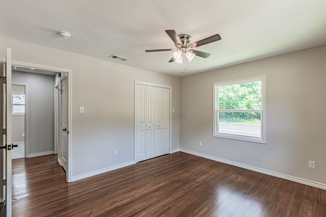 5700 Tracyne Drive, Westworth Village, TX 76114