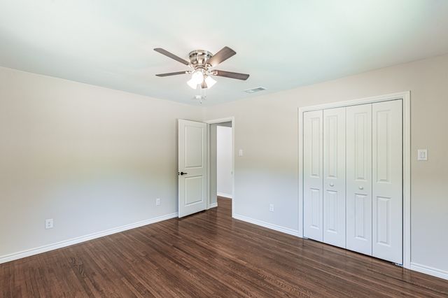 5700 Tracyne Drive, Westworth Village, TX 76114