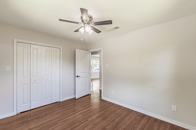 5700 Tracyne Drive, Westworth Village, TX 76114