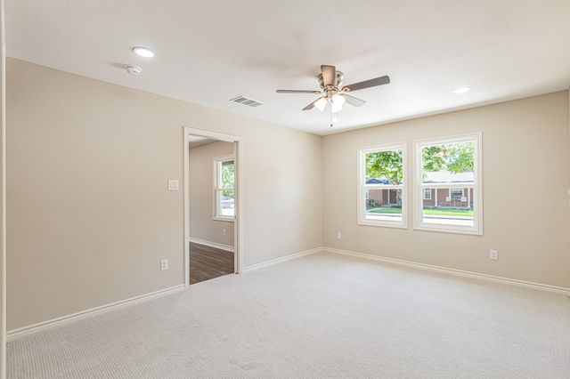 5700 Tracyne Drive, Westworth Village, TX 76114