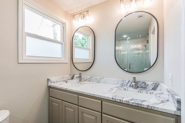 5700 Tracyne Drive, Westworth Village, TX 76114