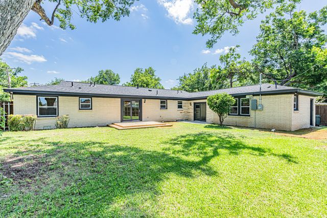 5700 Tracyne Drive, Westworth Village, TX 76114