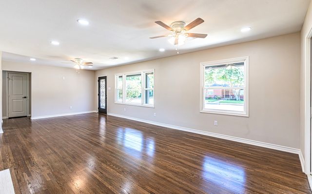 5700 Tracyne Drive, Westworth Village, TX 76114