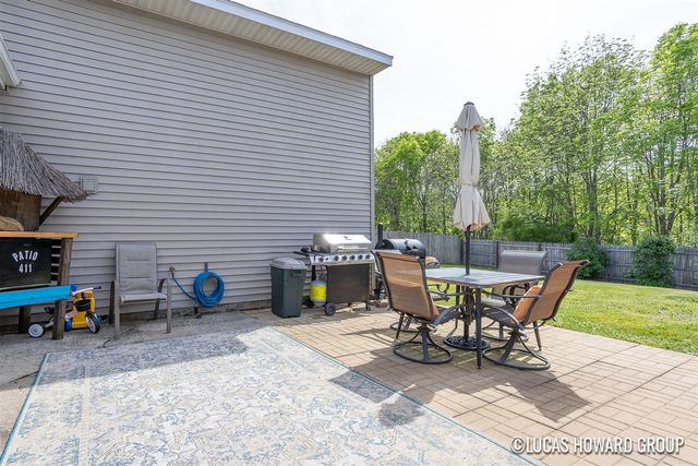 341 Pioneer Trail, Cedar Springs, MI 49319