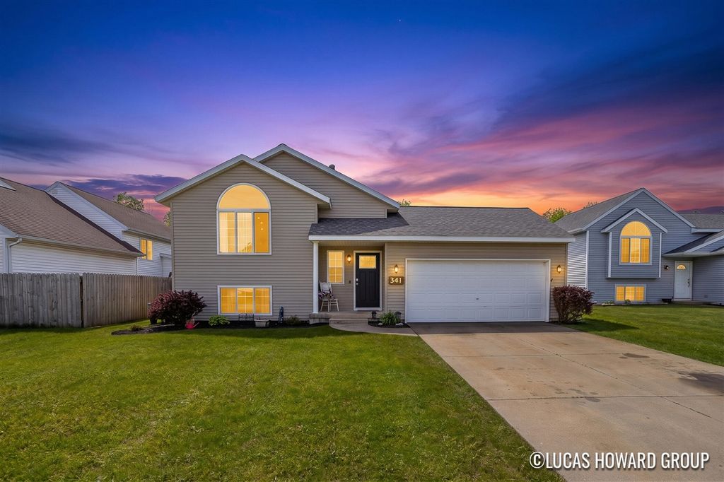 341 Pioneer Trail, Cedar Springs, MI 49319