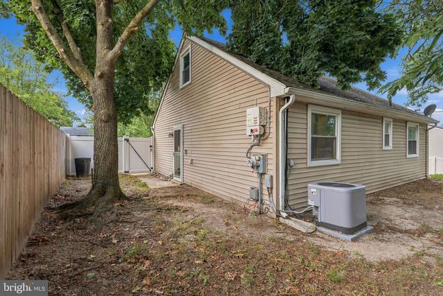 50 CAMBRIDGE AVE, Sicklerville, NJ 08081