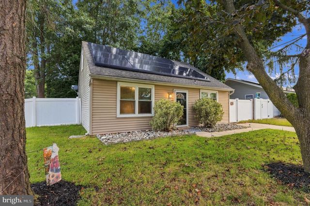 50 CAMBRIDGE AVE, Sicklerville, NJ 08081