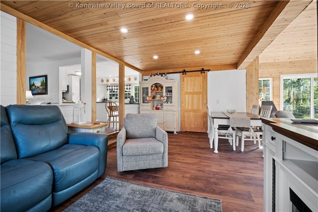 1 Bridge Street, Winfield, WV 25213
