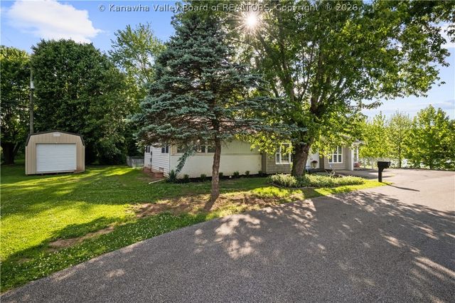 1 Bridge Street, Winfield, WV 25213