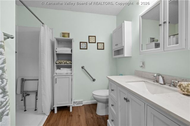 1 Bridge Street, Winfield, WV 25213