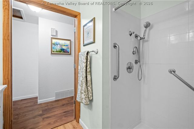 1 Bridge Street, Winfield, WV 25213