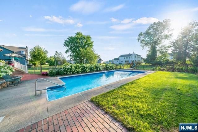 741 Charnwood Drive, Wyckoff, NJ 07481