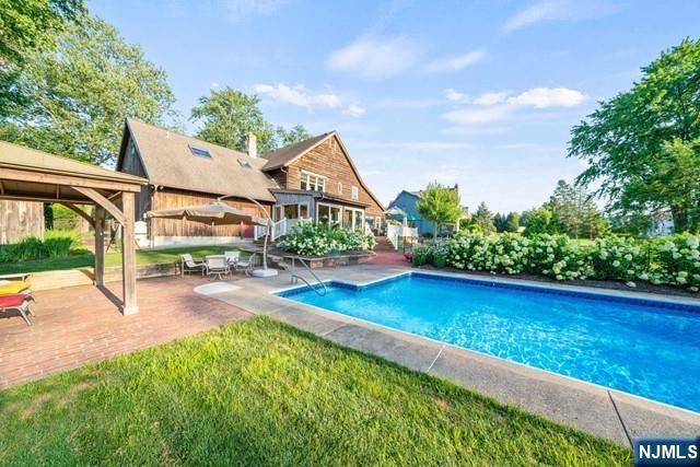 741 Charnwood Drive, Wyckoff, NJ 07481