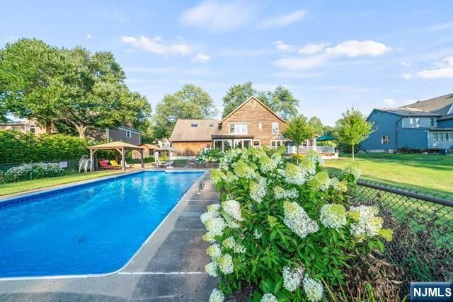 741 Charnwood Drive, Wyckoff, NJ 07481