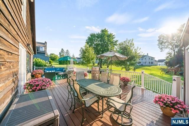 741 Charnwood Drive, Wyckoff, NJ 07481