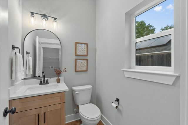 706 N F Street, Pensacola, FL 32501