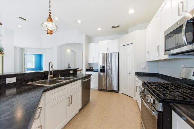 5674 BLUE HERON CIRCLE, North Port, FL 34287