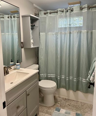22 Presidents Ln, Plymouth, MA 02360