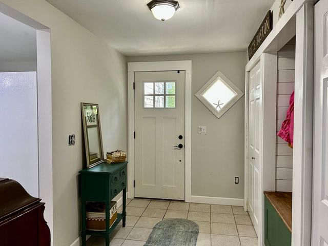 22 Presidents Ln, Plymouth, MA 02360