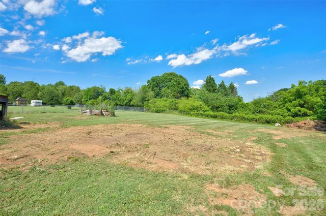 2596 Midnight Drive, Claremont, NC 28610