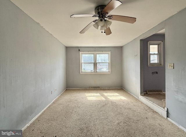 6321 CROCUS ST, Mays Landing, NJ 08330