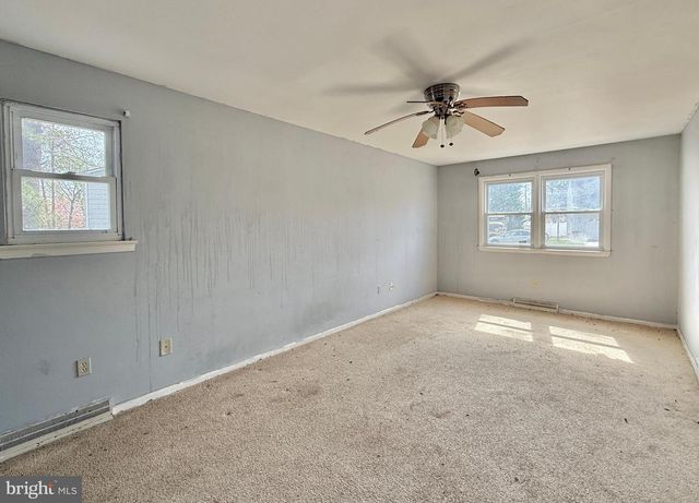 6321 CROCUS ST, Mays Landing, NJ 08330