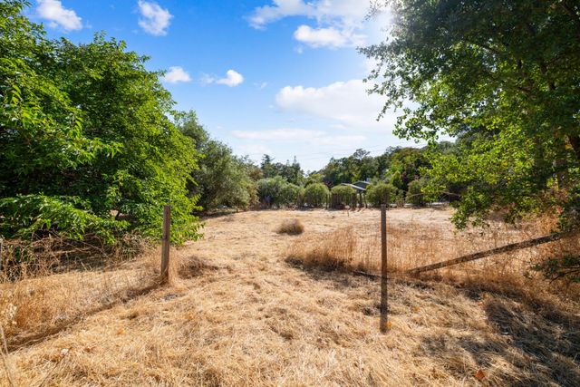 209 Channel Hill Rd, Auburn, CA 95603