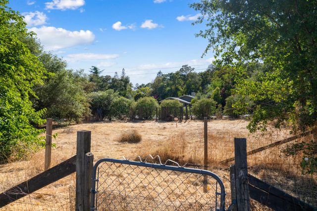 209 Channel Hill Rd, Auburn, CA 95603