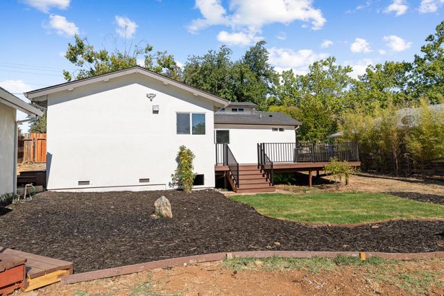 209 Channel Hill Rd, Auburn, CA 95603