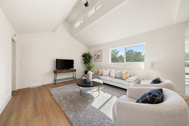 209 Channel Hill Rd, Auburn, CA 95603