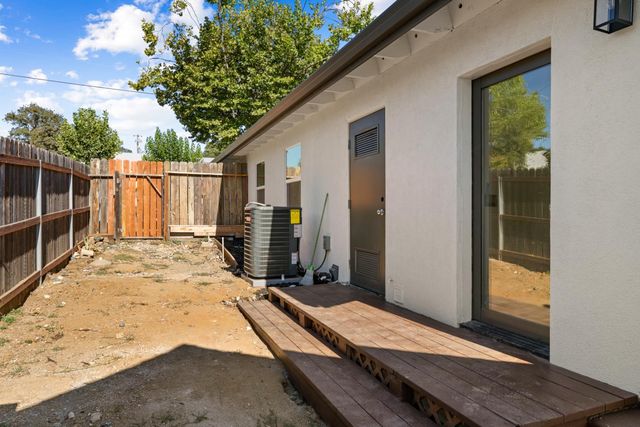 209 Channel Hill Rd, Auburn, CA 95603