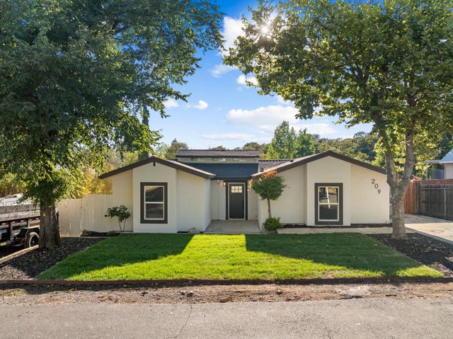 209 Channel Hill Rd, Auburn, CA 95603