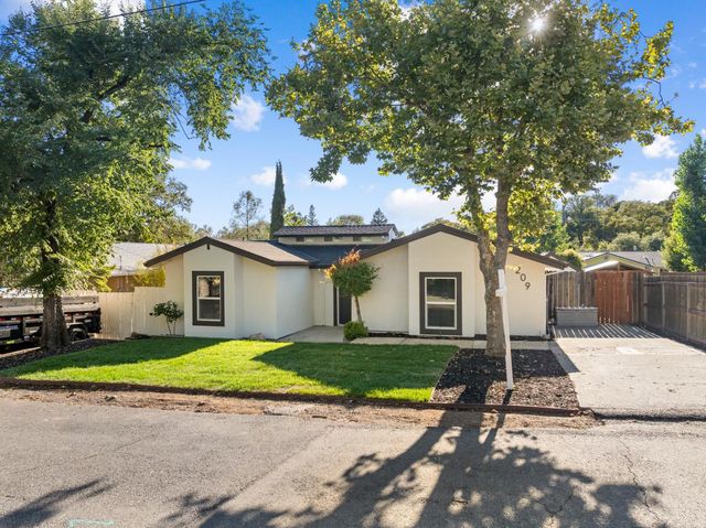 209 Channel Hill Rd, Auburn, CA 95603