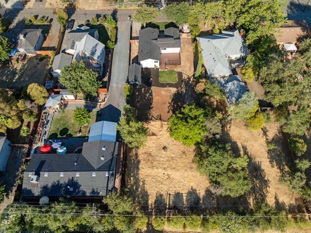 209 Channel Hill Rd, Auburn, CA 95603