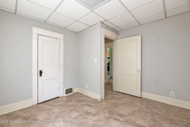 2204 Clifton Avenue, Lansing, MI 48910